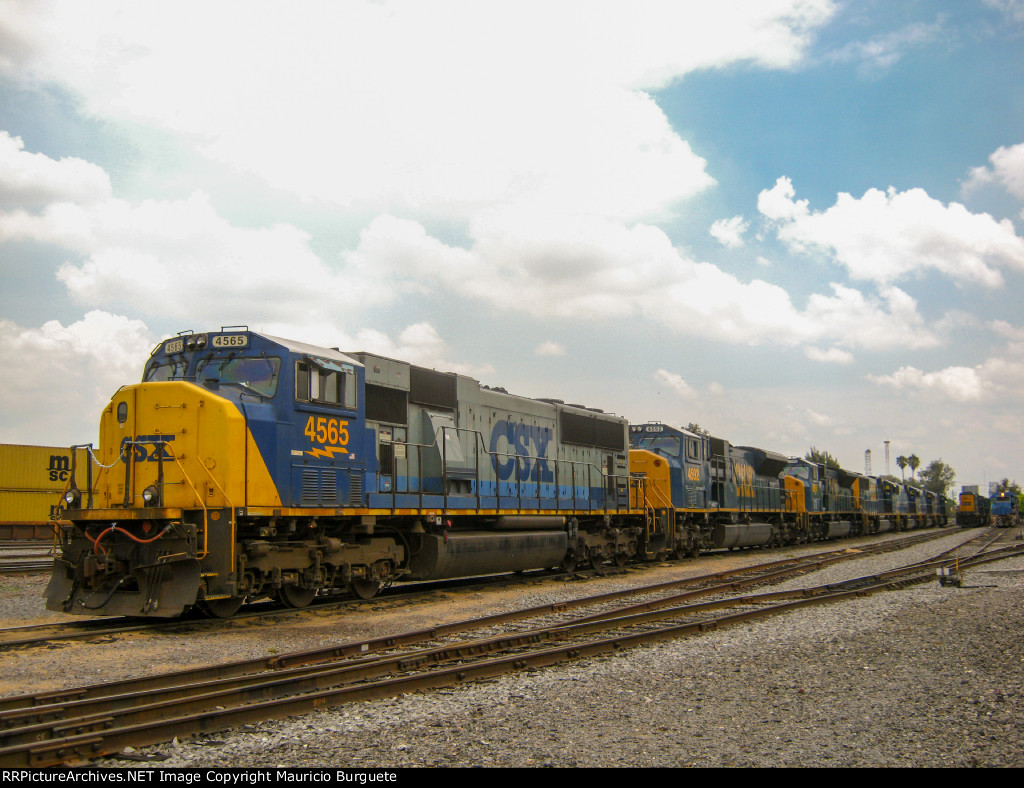 CSX SD70MAC Locomotive